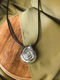 quelia collar