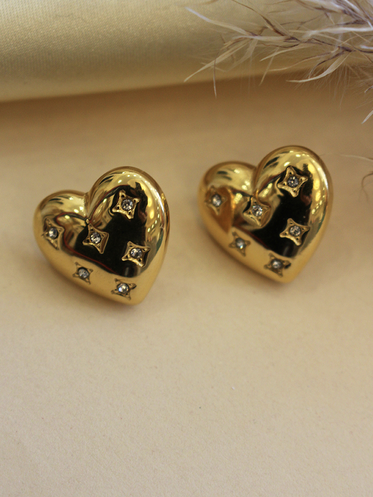 Amour Aretes